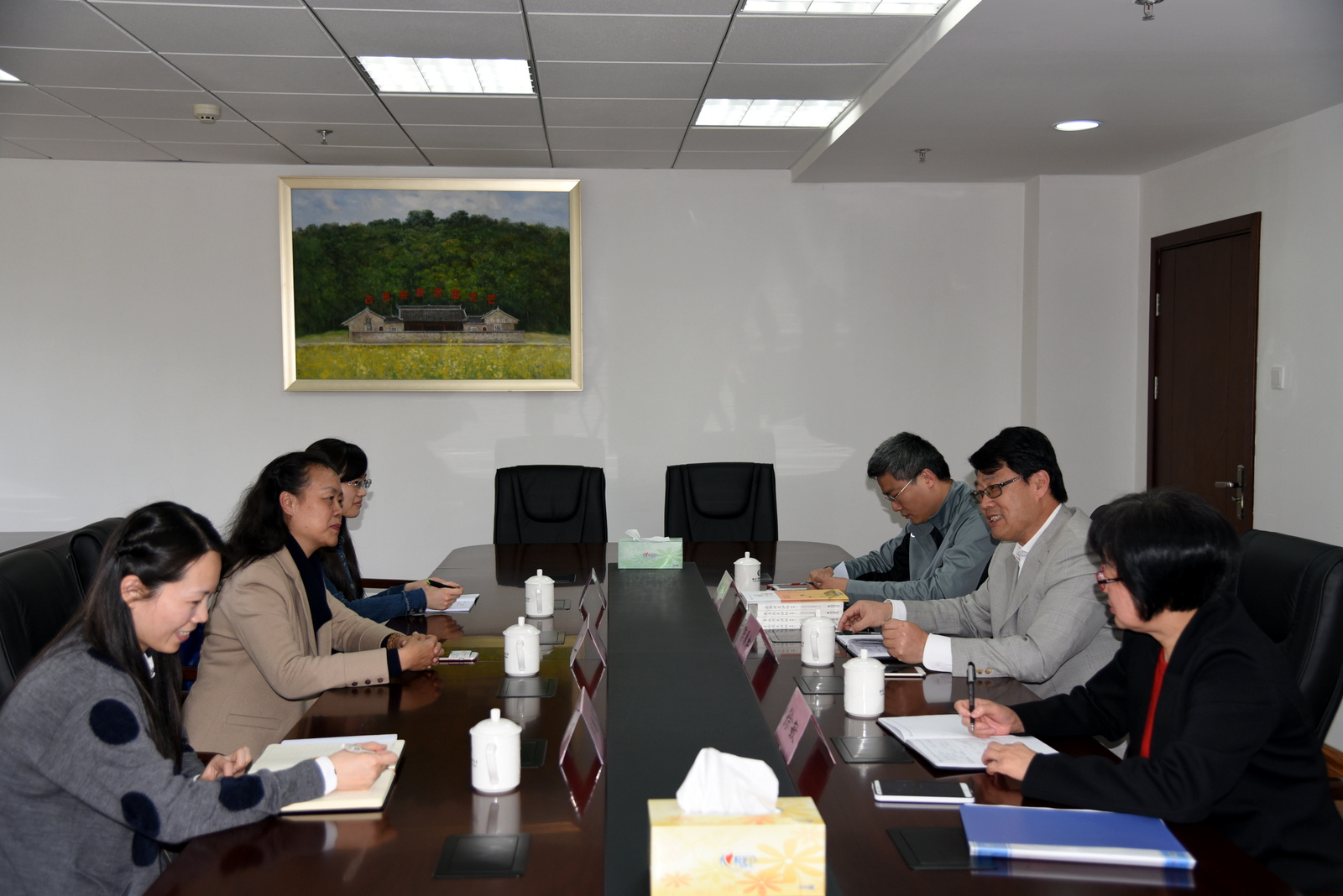 交流座谈会现场