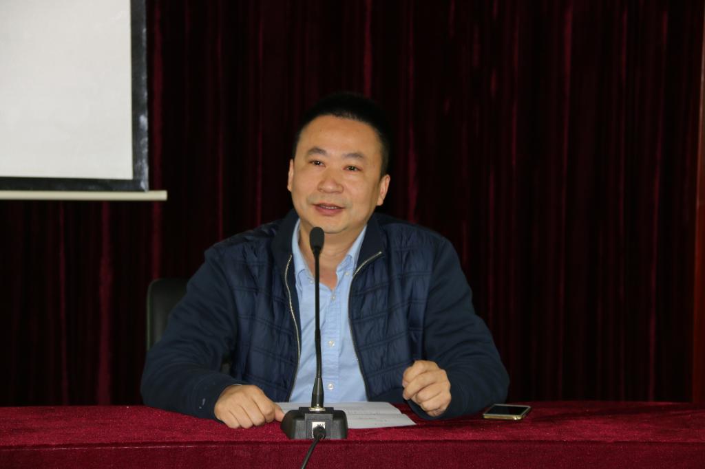 学生代表发表感言