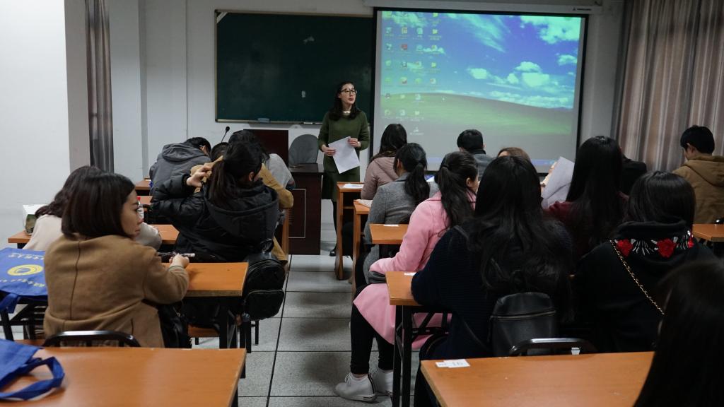 工商管理、市场营销班入学教育及班会现场